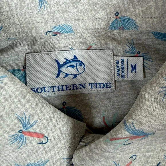 Southern Tide Men Medium Gray Fishing Fly Lure AOP Performance Button Down Shirt - Picture 4 of 5
